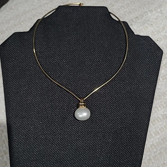 Catherine Camino Large Pearl Necklace - Picture 1 of 3